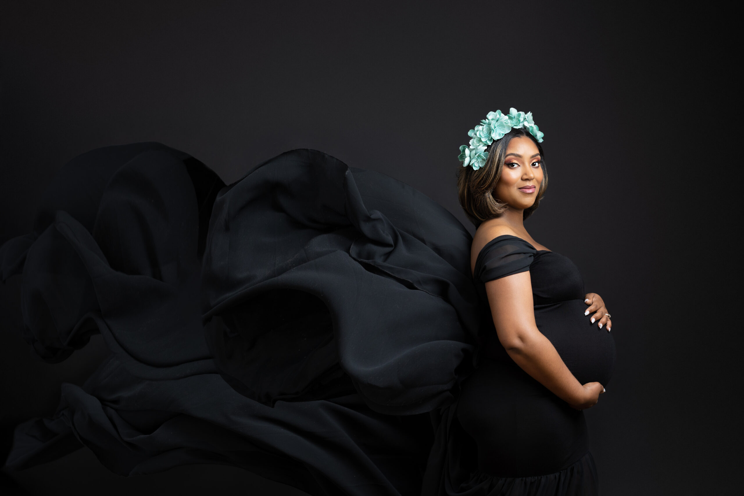 6 Reasons Why Every New Mom Needs a Luxury Maternity Photoshoot